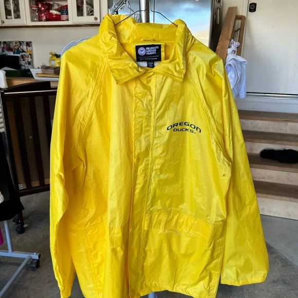 University of Oregon Rain Jacket - Picture 3 of 8